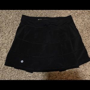 Black Lululemon pace rival skirt